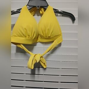 Preowned Clean Victoria Secrets Yellow Halter Bikini Top Sz M